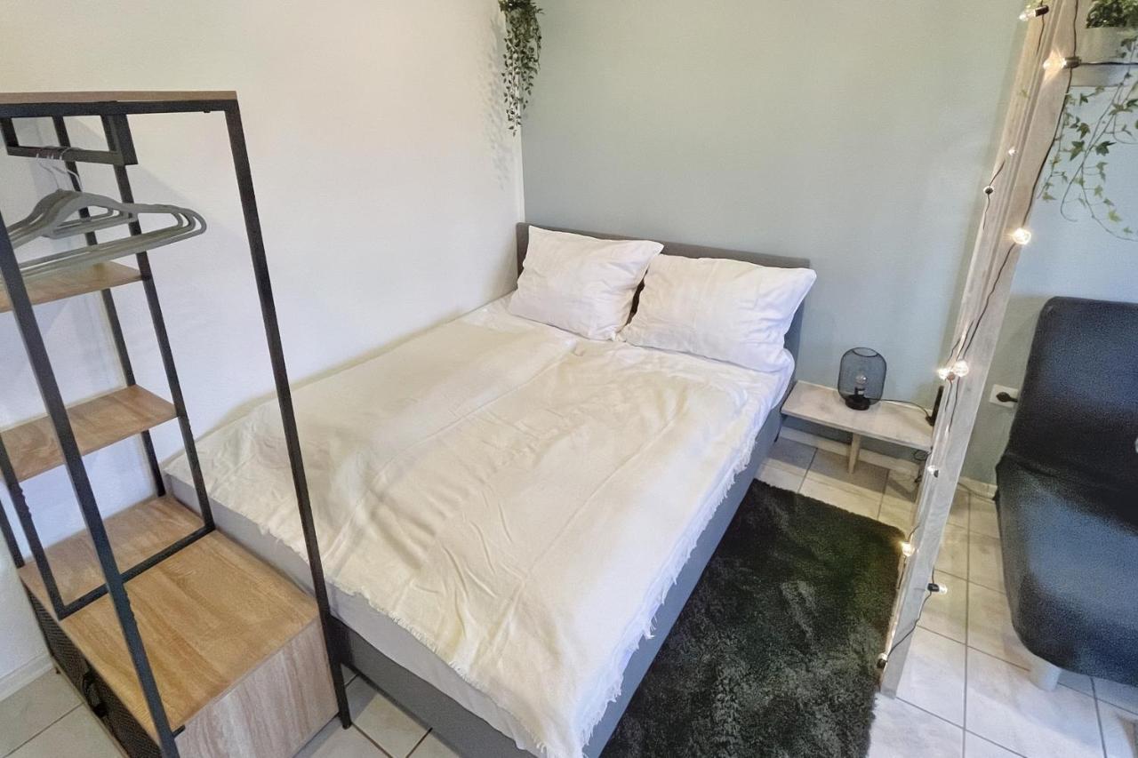 Ruhiges Naturparadies Fuer 4 Mit Kueche Schreibtisch Und Boxbett Ветер Екстериор снимка
